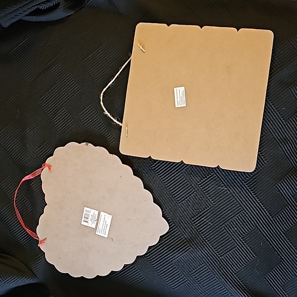 2017 and 2018 Greenbrier International, Inc Valentine's Day Wall Plaques - Picture 2 of 6